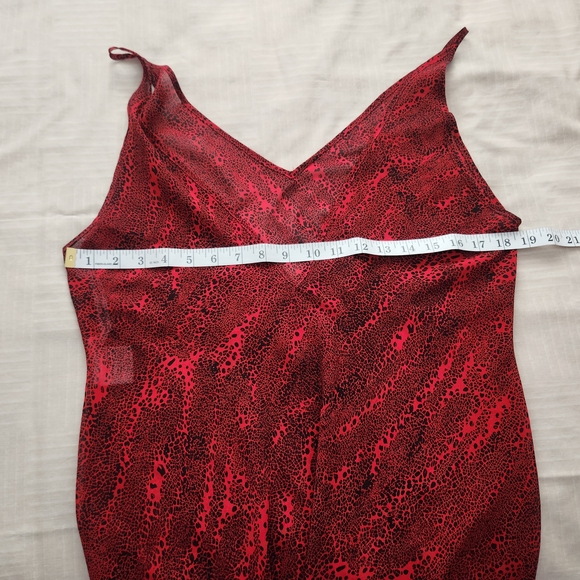 [M] Victoria's Secret Strappy Semi-sheer Red Negligee Low-cut Slip Dress Sz … - Picture 6 of 9